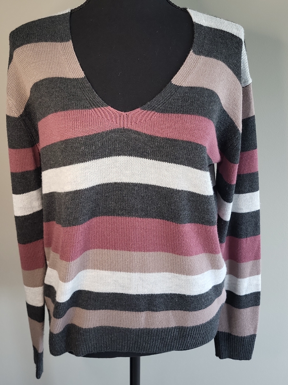 Express S Striped V Neck Sweater Pink Gray White Colorblock Lightweight Knit